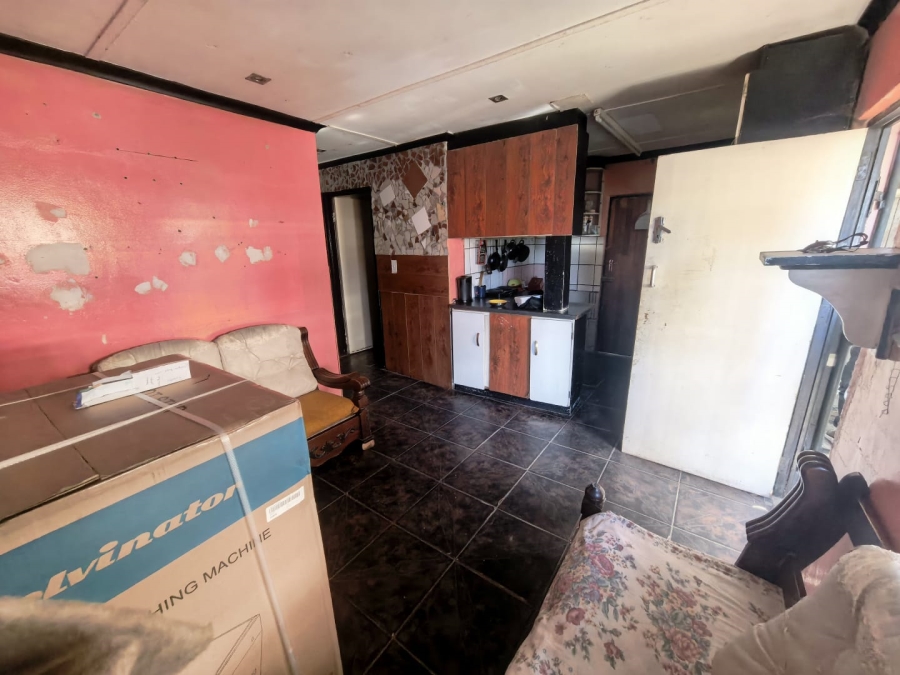 2 Bedroom Property for Sale in Lavender Hill Western Cape